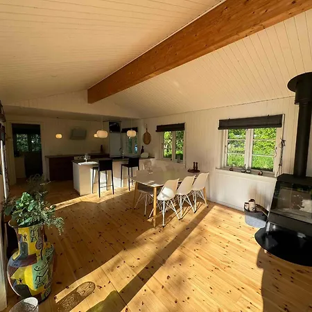 Feriehus Big Renovated With Soul And